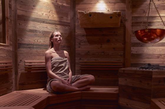 Wellness-Tag in Gstaad - Inkl. privater Hammam & luxuriösem Alpensalz-Peeling | 2 Personen 4 