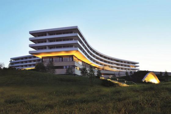 Séjour spa - Nuitée en suite junior avec prosecco, petit déjeuner et accès au spa 13 