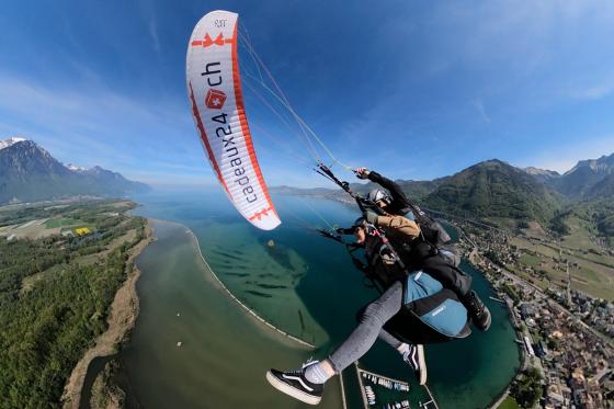 Parapente à Villeneuve - avec photos et vidéos incluses pour 1 personne 13  Parapente à Villeneuve - avec photos et vidéos incluses pour 1 personne 13
