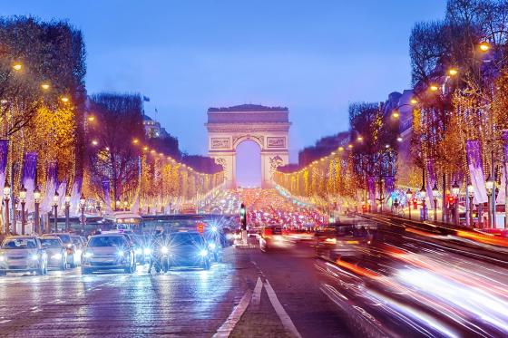 Romantischer Kurzurlaub in Paris - 1 Nacht mit Frühstück, Jacuzzi und Sprudel-Badewanne für 2 10 