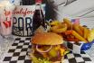American Diner in Nyon - Burger, Pommes, Milchshake und Getränke für 2 