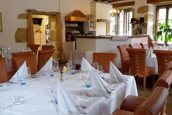 Séjour romantique à Neuchâtel - 1 nuit en chambre Elégante avec petit déjeuner inclus pour 2 pers. 7 