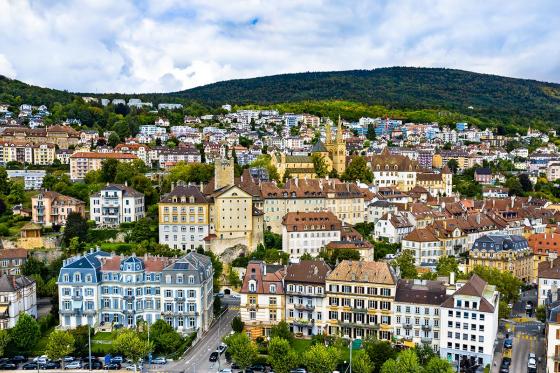 Séjour romantique à Neuchâtel - 1 nuit en chambre Elégante avec petit déjeuner inclus pour 2 pers. 9 