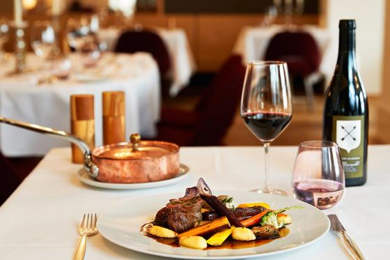 Bathe & Dine - Eintritt in Spa & 4-Gang-Menü für 2, im Bellevue Parkhotel & Spa  2 