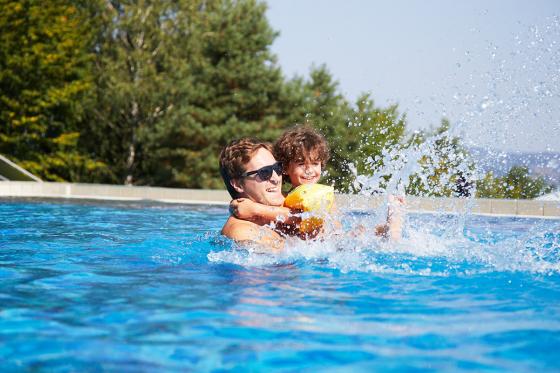 Alpamare Wellnesstag für 2 - Tageseintritt inkl. Wellness für 2 Personen 12 