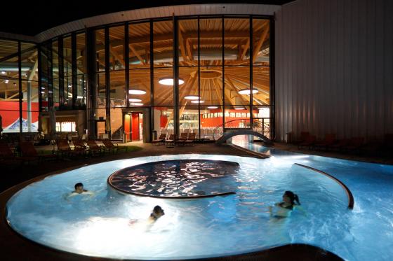 Journée bien-être à Aquabasilea - Massage de 50 min, sauna & hammam inclus 3 