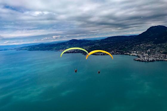 Vol en parapente biplace - Sur le lac Léman, photos et vidéo incluses | 1 personne  8 