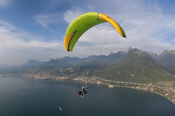 Vol en parapente biplace - Sur le lac Léman, photos et vidéo incluses | 1 personne  20 