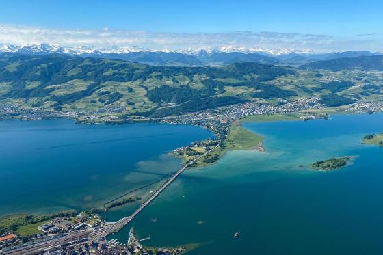 Zürich Helikopterflug - 30 Minuten für 3 Personen 2 