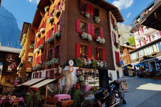 Wellness e fonduta in montagna - 1 notte in mezza pensione con fonduta e ingresso alle terme 3 