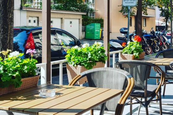 Entrecôte de cheval sur ardoise - Menu avec vin rouge, dessert et Prosecco pour 2 personnes 4  Entrecôte de cheval sur ardoise - Menu avec vin rouge, dessert et Prosecco pour 2 personnes 4