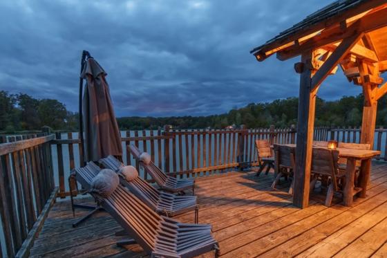 Familienhütte auf dem See - 1 Übernachtung für 5 Personen inkl. Frühstück 10 