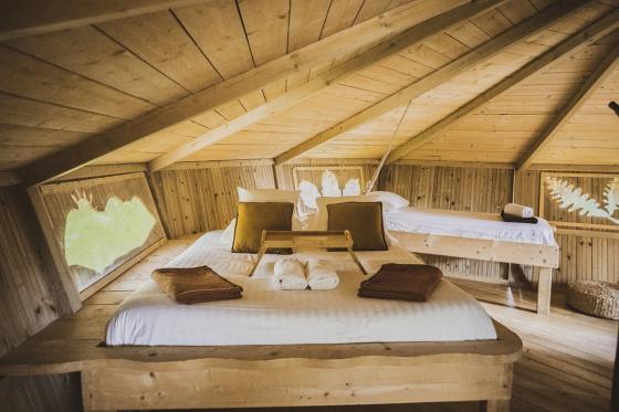 Cabane perchée en famille - 1 nuit pour 7 personnes avec petit déjeuner compris 7 