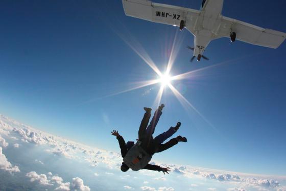 Saut en parachute à Neudorf - Durant la semaine - du lundi au vendredi 4 
