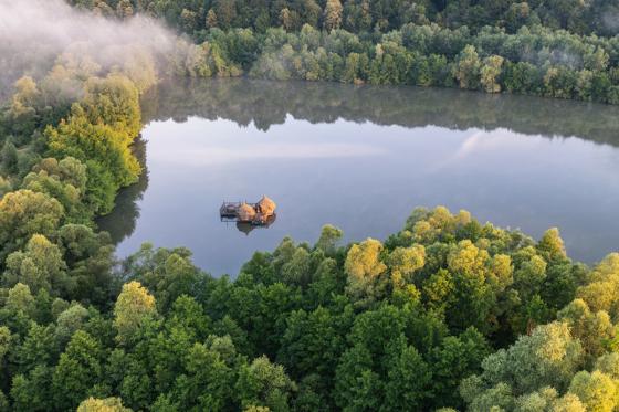 Cabane flottante SPA en famille - 1 nuit pour 6 personnes avec petit déjeuner compris 2 
