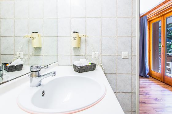 Gourmet-Genuss in Veysonnaz - 3-Gänge Menü, 1 h im Spa & Frühstück für 2 5 