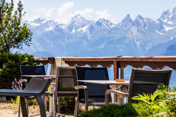 Gourmet-Genuss in Veysonnaz - 3-Gänge Menü, 1 h im Spa & Frühstück für 2 8 