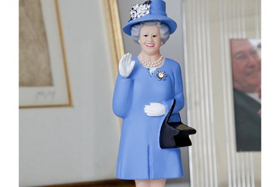 Winkende Queen - Solarbetrieben 1 