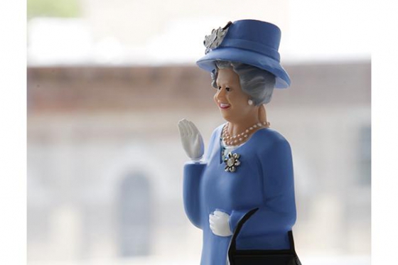 Winkende Queen - Solarbetrieben 2 