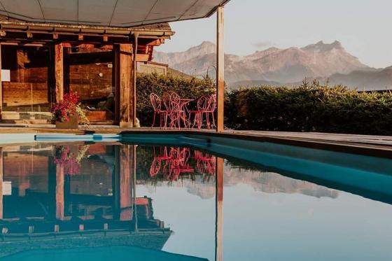 Spa & Massage mit Blumenöl - Für 2 Personen, 60 min p.P., inkl. Champagner 2 