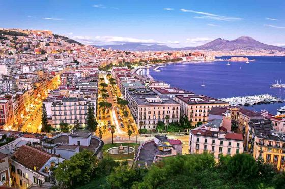 3 jours à Naples - 2 nuits d'hôtel avec bus touristique et cours de pizza pour 2  