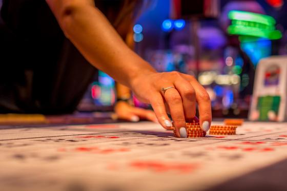 Soirée au casino de Courrendlin - Repas 2 plats pour 2 personnes et initiation inclus 3 