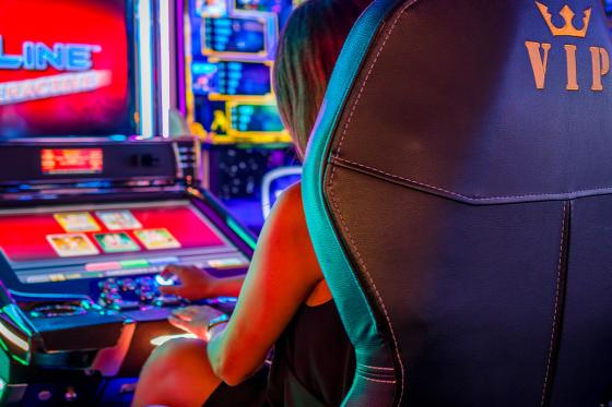 Soirée au casino de Courrendlin - Repas 2 plats pour 2 personnes et initiation inclus 4 