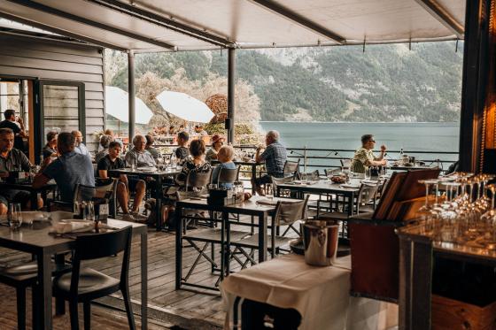 Kulinarik & Schifffahrt - Picknick-Rucksack und 3-Gang-Dinner für 2 Personen 1 