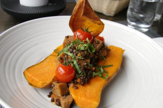 Kulinarik & Schifffahrt - Picknick-Rucksack und 3-Gang-Dinner für 2 Personen 7 