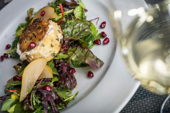 Kulinarik & Schifffahrt - Picknick-Rucksack und 3-Gang-Dinner für 2 Personen 8 