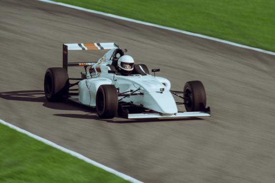 Steuern eines Formel 4-Rennwagen  - 10 bis 12 Runden am Steuer eines Einsitzers | 1 Person  