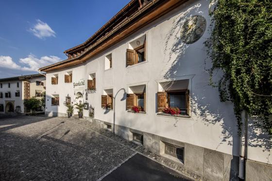 Séjour de rêve en Engadine - Hébergement et wellness inclus | à Scuol 10 