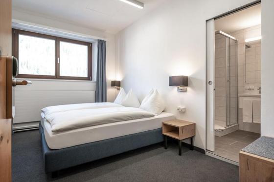 DAVOS: Hotel u. Skipass für 2 - inkl. Wellness Eintritt 2 