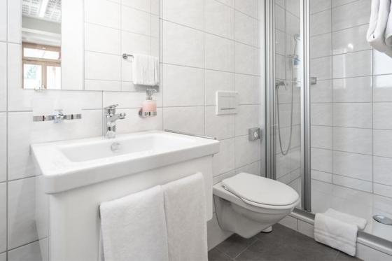 DAVOS: Hotel u. Skipass für 2 - inkl. Wellness Eintritt 3 