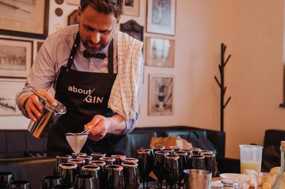 Gin Tasting zu Hause - mit dem Experten für 4 Personen 1 