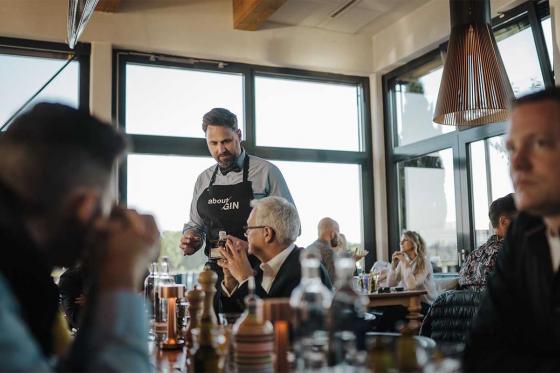 Gin Tasting zu Hause - mit dem Experten für 4 Personen 5 
