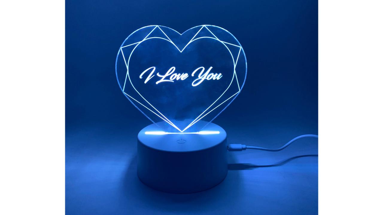 Idée cadeau Saint Valentin : Lampe personnalisée LED avec Cœur