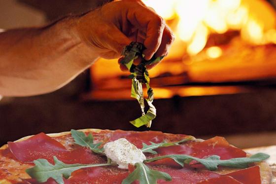 Repas pour deux à Gstaad - avec 2 verres de prosecco en guise d'apéritif 2 