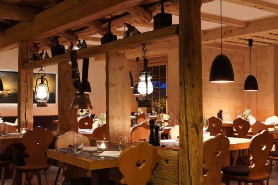 Repas pour deux à Gstaad - avec 2 verres de prosecco en guise d'apéritif 4 