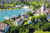 Frühstück im Schloss Spiez - inkl. Schifffahrt 2. Klasse auf dem Thunersee | 2 Personen