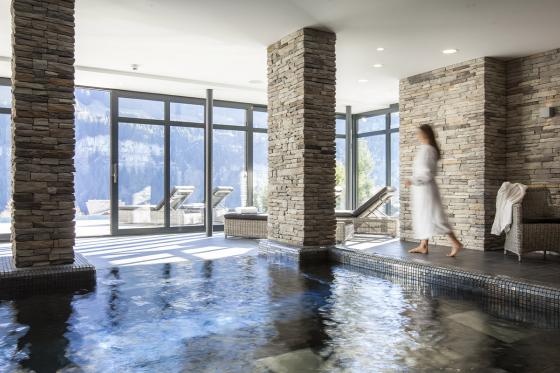 Séjour bien-être en montagne - 1 nuit en chambre Deluxe à Champéry avec spa et petit déjeuner 4 