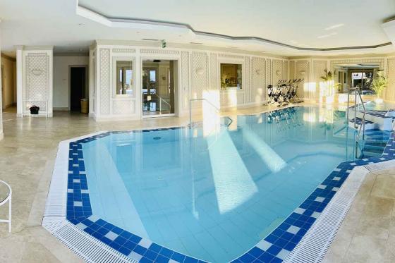 Une nuit 5* à Crans-Montana - Avec wellness & petit déjeuner pour 2 personnes  