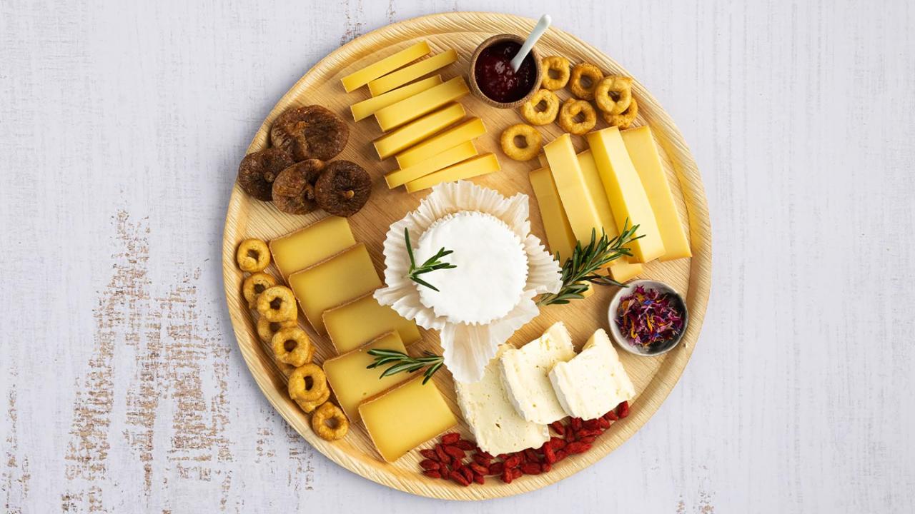 Plateau de fromage à faire chez soi, Avec fruits secs, | Cadeaux24