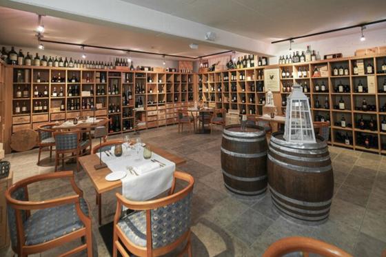 Nuit au Tessin & dégustation de vin - En Junior Suite avec menu à 3 plats pour 2 personnes 7 