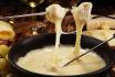 Fondue, wellness & Gemmi - Entrée au spa, téléphérique et fondue pour 2 personnes 