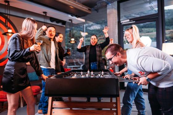 Hotel & Bodyflying in Sion - Übernachtung & Freifallsimulator im Windkanal für 2 Personen 8 