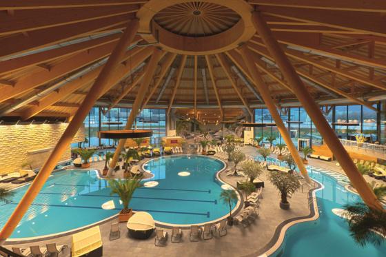 4* Hotel Wellness Übernachtung - inkl. Eintritt ins aquabasilea mit Sauna und Spa für 2 Personen 2 