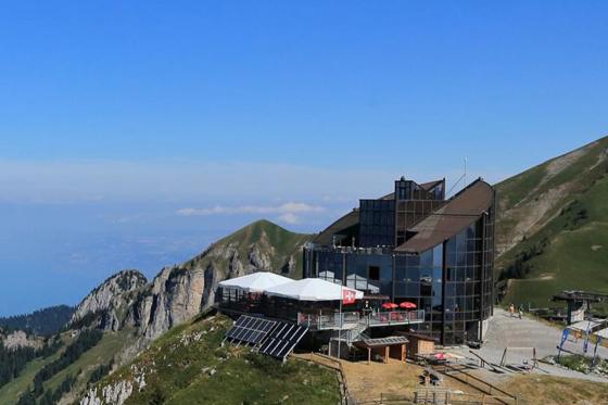 Le Kuklos Drehrestaurant - 3 Gang-Menü mit Panoramablick auf die Alpen für 2 Personen 4 