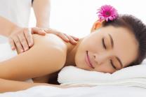 Entspannungsmassage in Aigle - Massage mit hausgemachten Bio-Ölen & Kräutertee für 1 Person