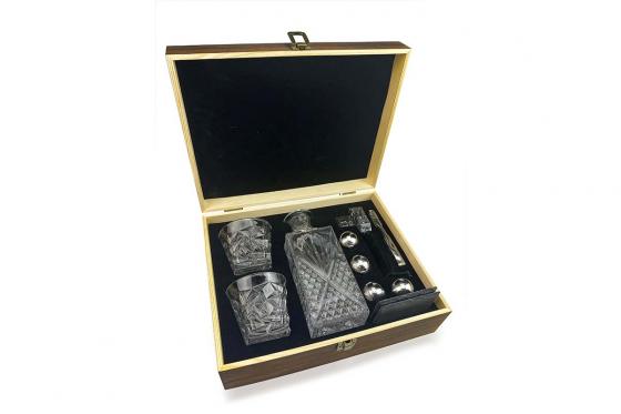 Coffret-cadeau whisky XL - Dans une mallette en bois 1 
